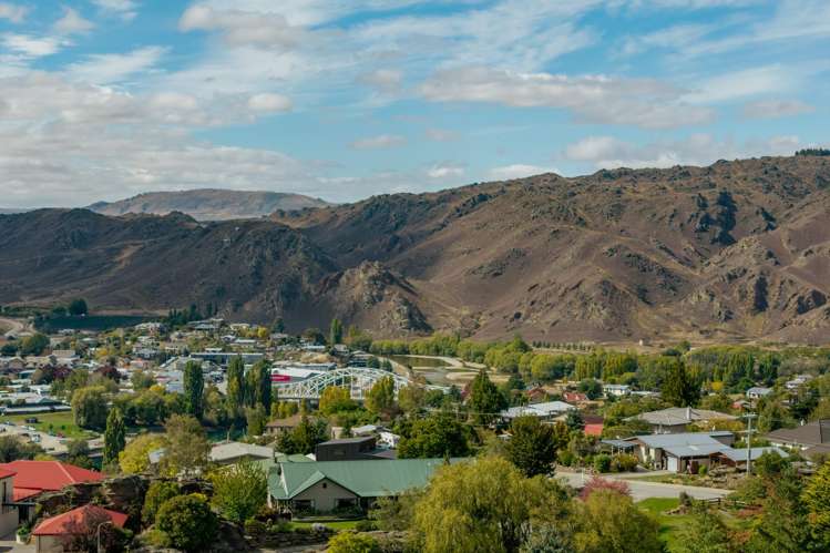 28 Lanes Road Bridge Hill_7