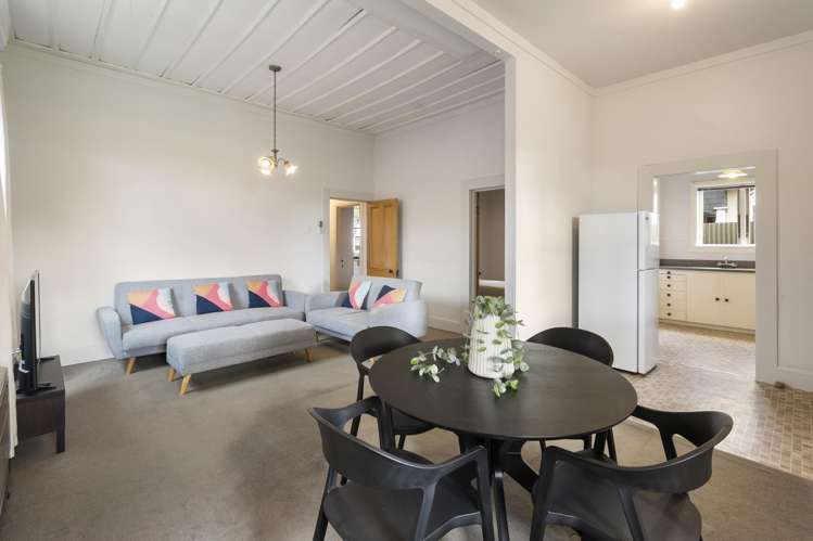 127 Linton Street West End_4