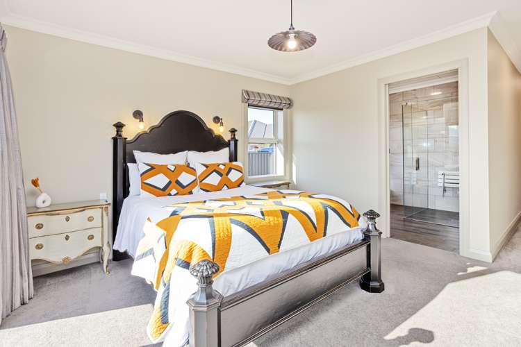 9 Barker Place Waikiwi_14