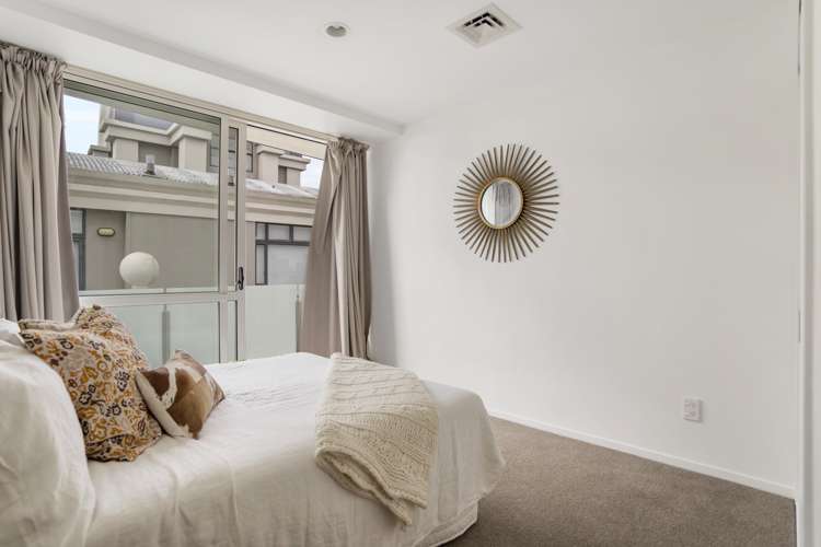 2202/10 Waterloo Quadrant Auckland Central_10