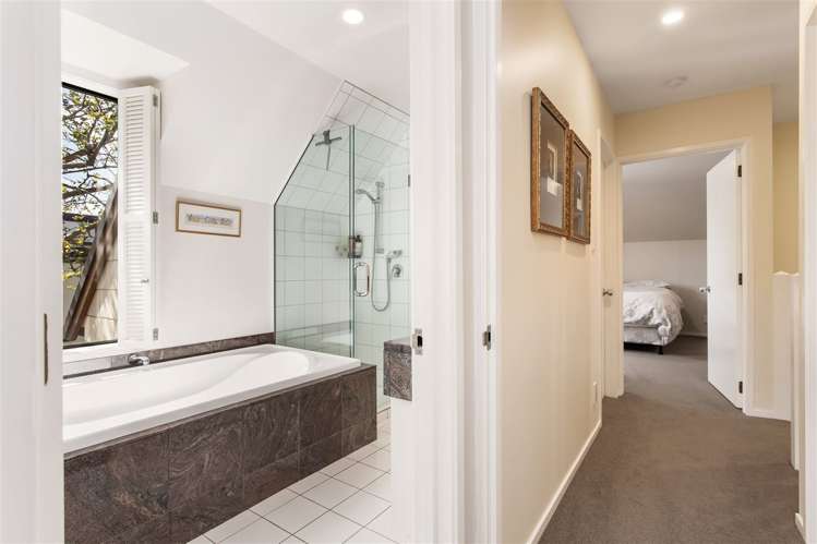 2/124 Leinster Road Merivale_13