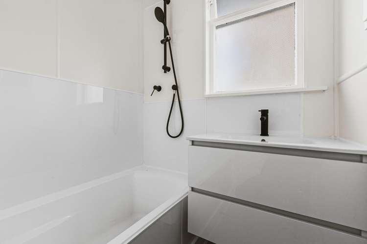 1004 Bledisloe Street Raureka_8