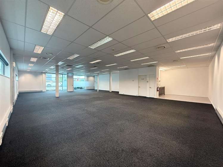 2/9 Barry Hogan Place Riccarton_1