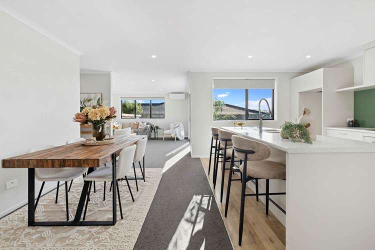 24 Chardonnay Way_4