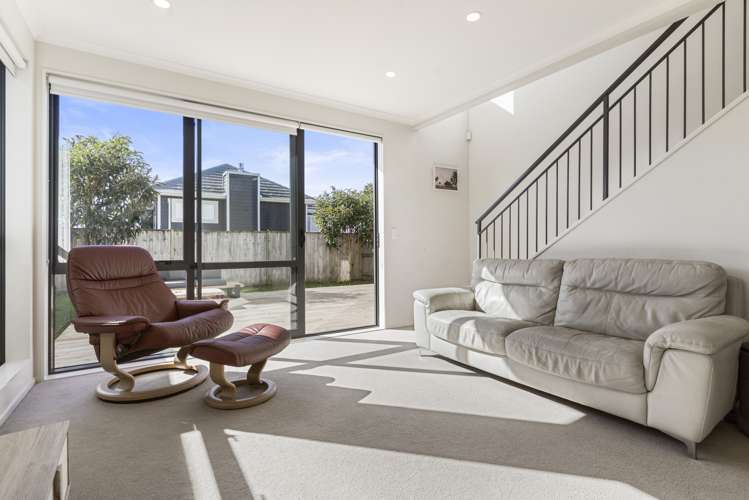 14 Costa Viva Crescent Karaka_5