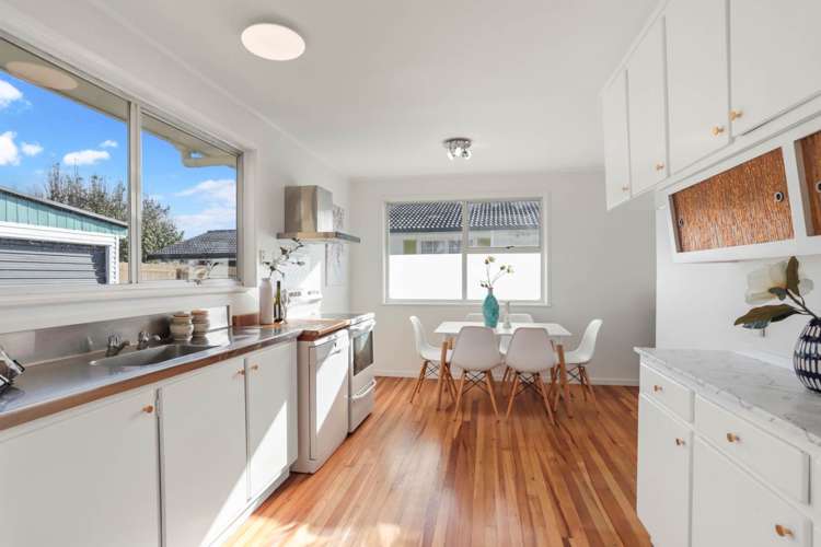 15 Karo Place Glendene_5