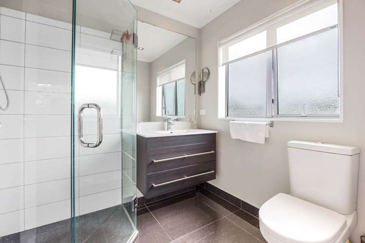 11A Covil Avenue Te Atatu South_16