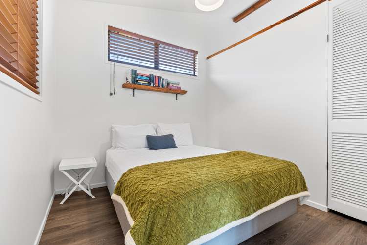 15a Barrett Road Whalers Gate_31