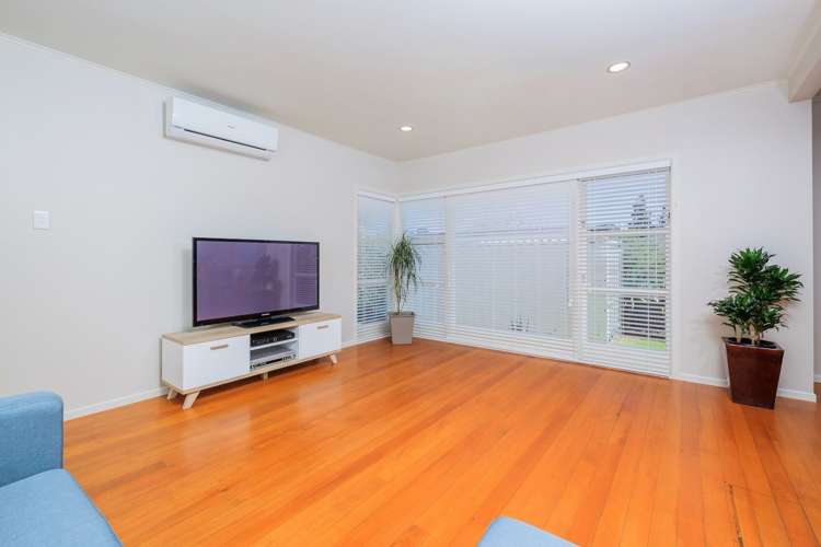 15 Tamariki Avenue Kelston_8