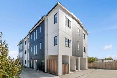 102/4 Richards Avenue_1