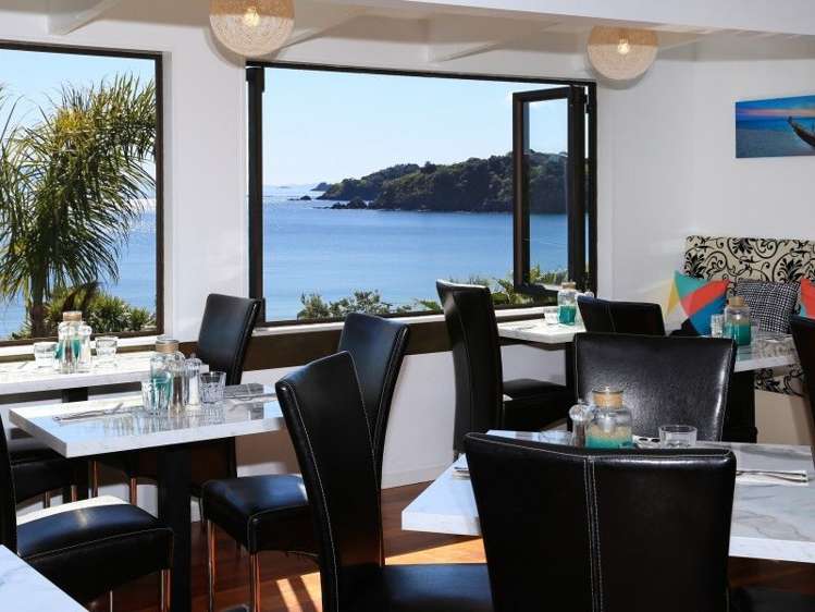 153 Ocean View Road Oneroa_16