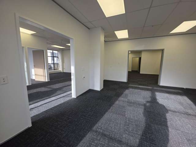 4 Market Grove Hutt Central_2