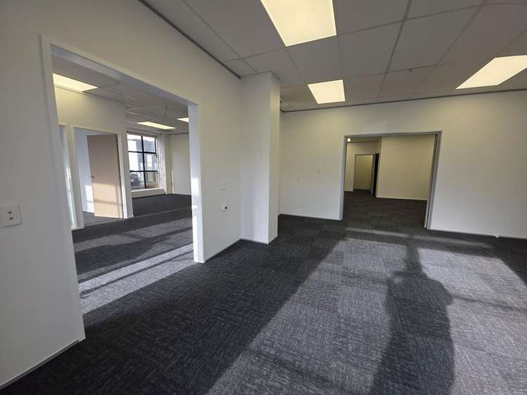 4 Market Grove Hutt Central_2