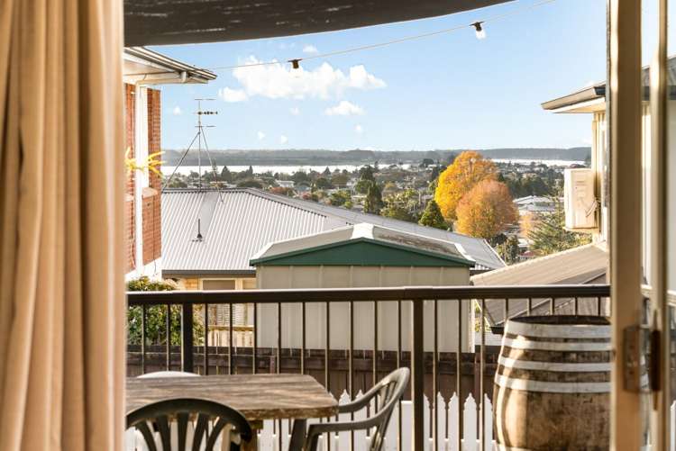 32 Upland Street Brookfield_11