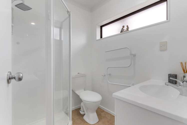 61 Senator Drive Manurewa_16