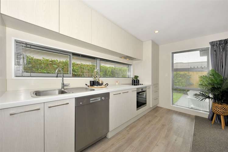 19 Farnborough Way Rolleston_7