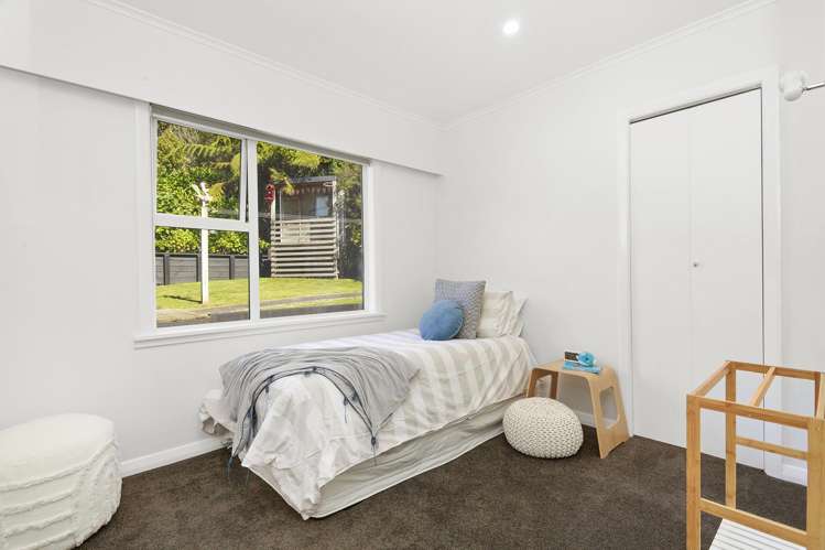 37 Sunrise Boulevard Tawa_14