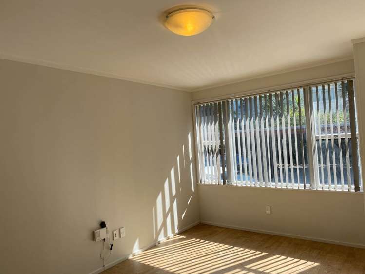 3/134 Edmonton Road Te Atatu South_4