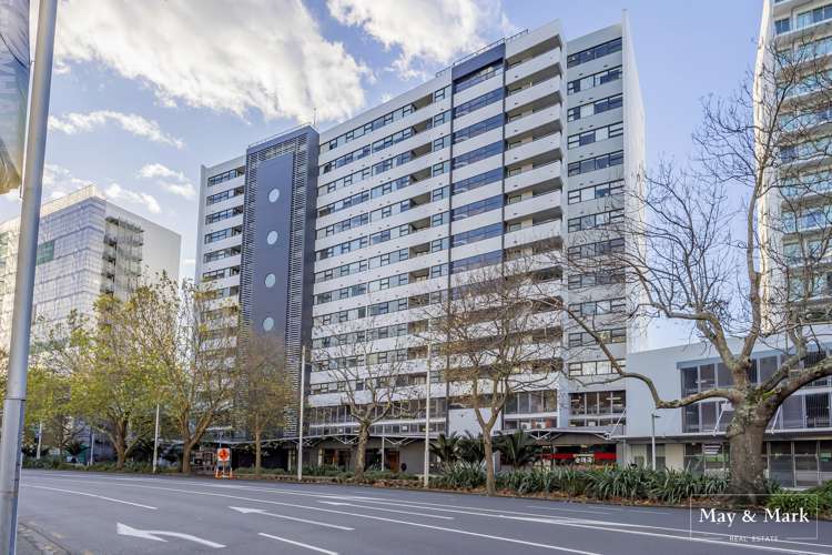 806/18 Beach Road Auckland Central_10