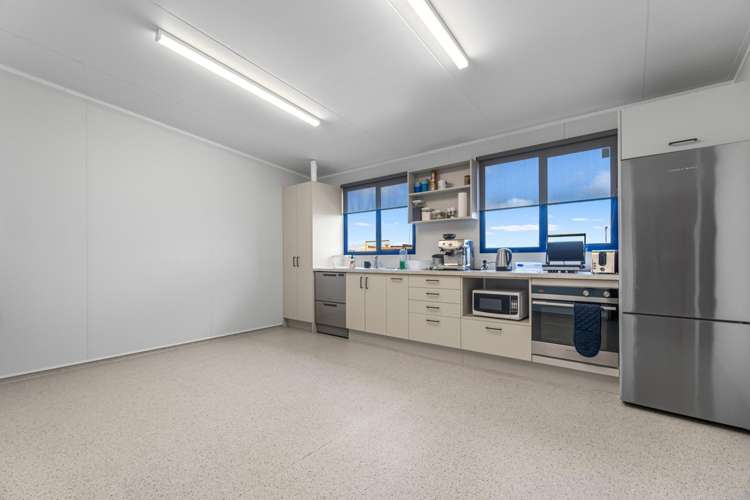 15-17 Manchester Place Te Rapa_12