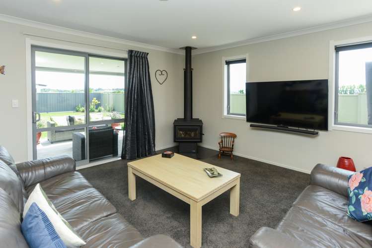 14 Pelorus Avenue Poraiti_3