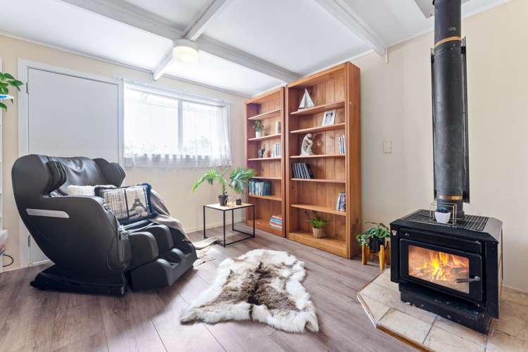 2/7 Cairngorm Place Highland Park_13