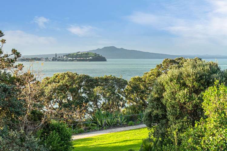 4b/150 Saint Stephens Avenue Parnell_1