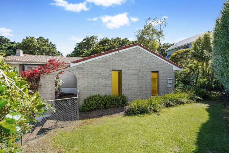 8 Deodar Place Totara Heights_3