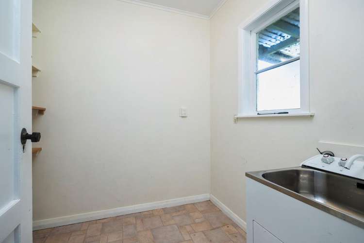 6 Mccullough Avenue Mount Roskill_13