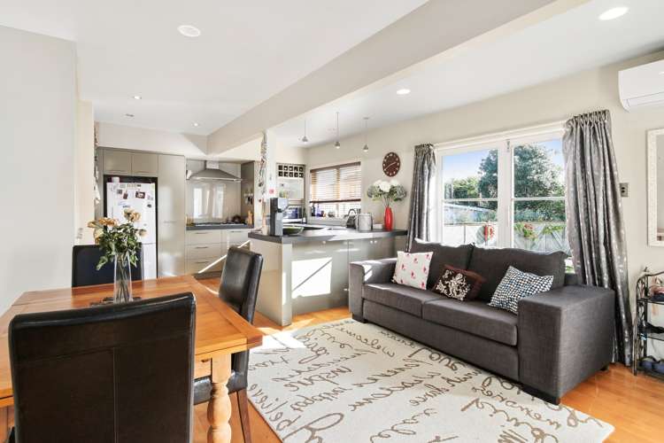 7 Essex Street Te Atatu South_6