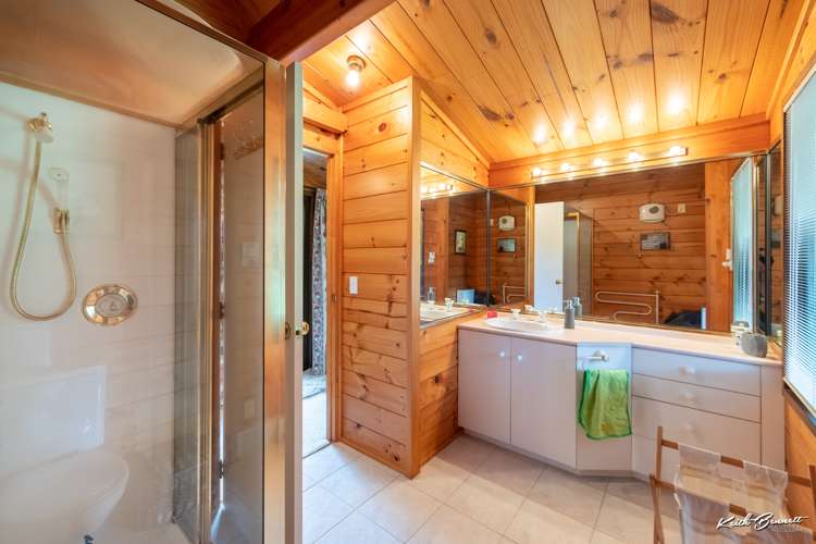 76 Gorrie Road Mangaroa_12