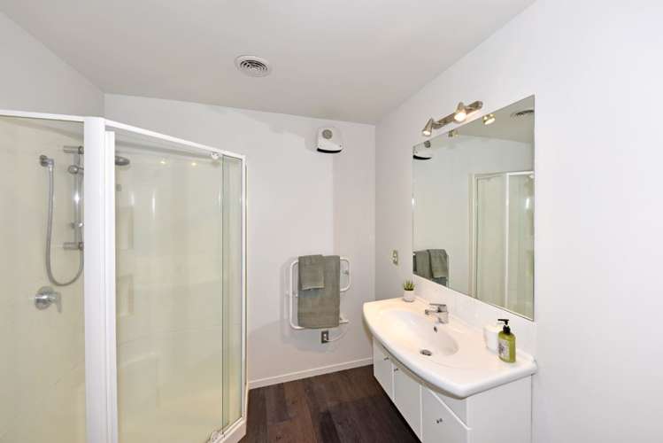 75 Beechwood Drive Northwood_16