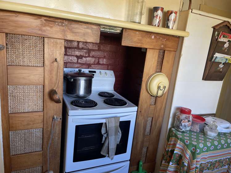 8 Baird Street Long Beach_10
