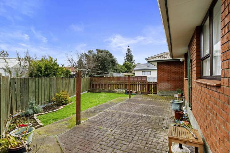 2/12 Birch Street Hutt Central_19