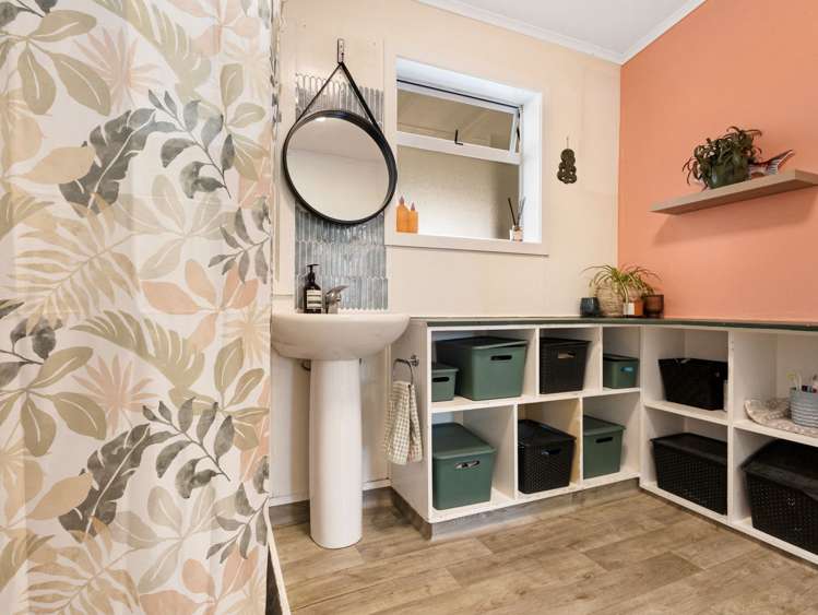 905 Willowpark Road North Mayfair_23