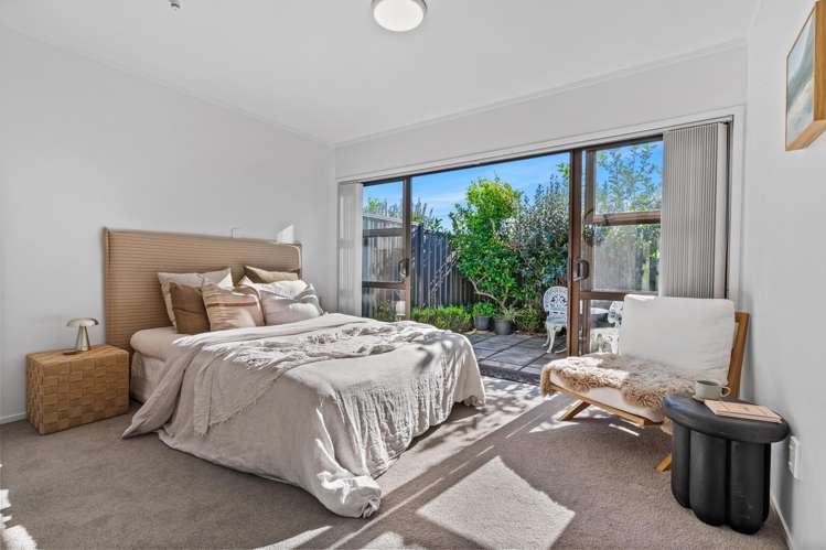 327E Hobsonville Road_1
