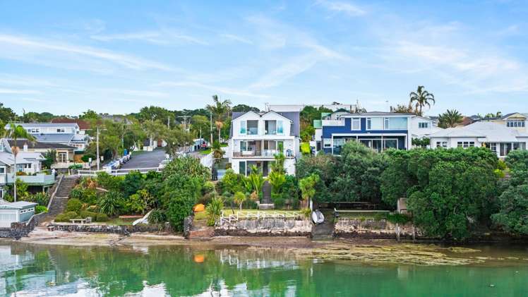 1 Bangor Street Point Chevalier_36