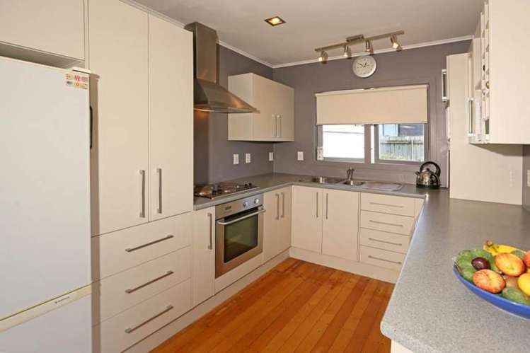 3 Brookfield Road Te Atatu Peninsula_4