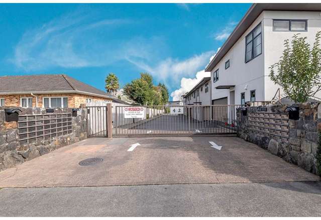 40/42 Holly Street Avondale_1