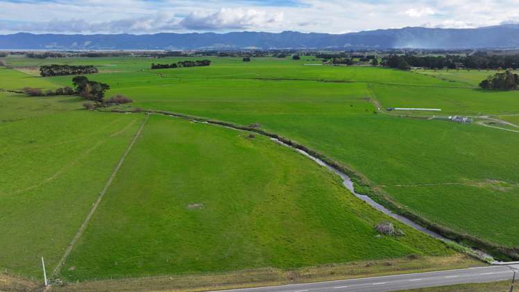 Te Maire Road Featherston_1