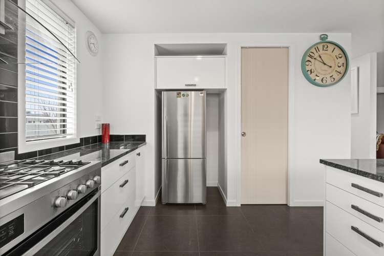 11 Aparima Place Awatoto_5