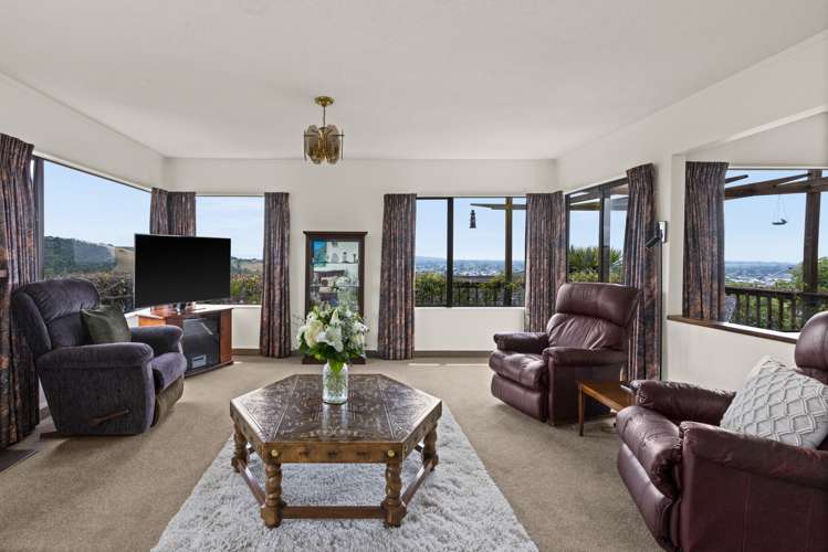 90 Churchill Drive Taradale_13