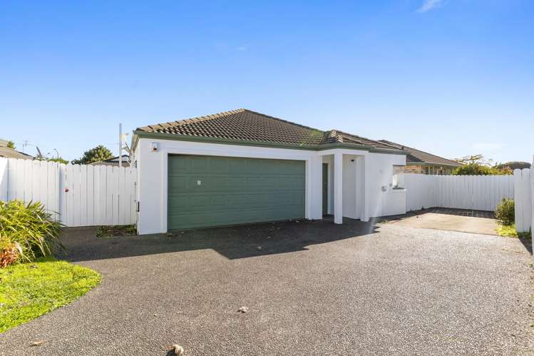 8 Anton Place Takanini_16