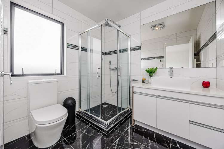 3 Castlederg Drive Flat Bush_21