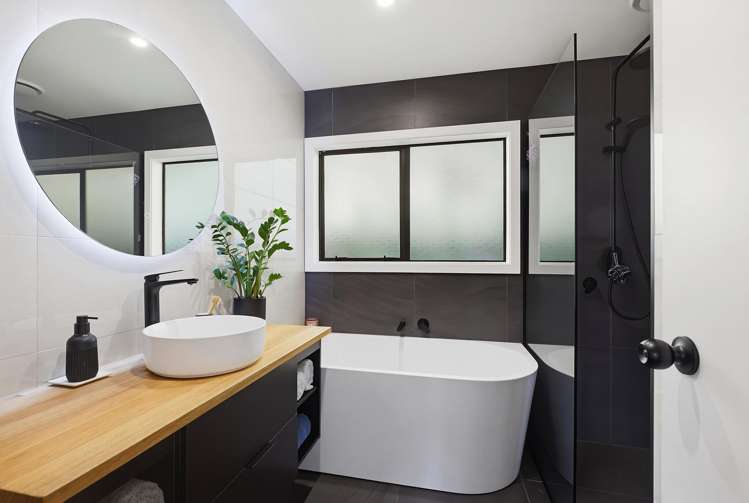 9 Westwood Road Tawa_11