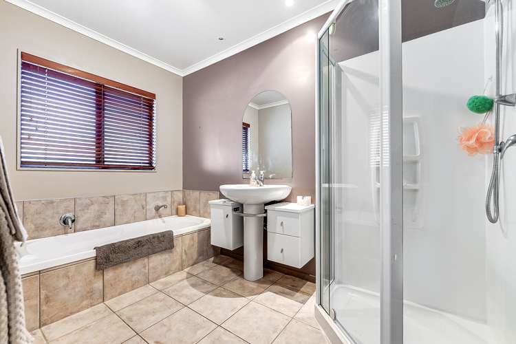 7 Roderick Place Rototuna_5