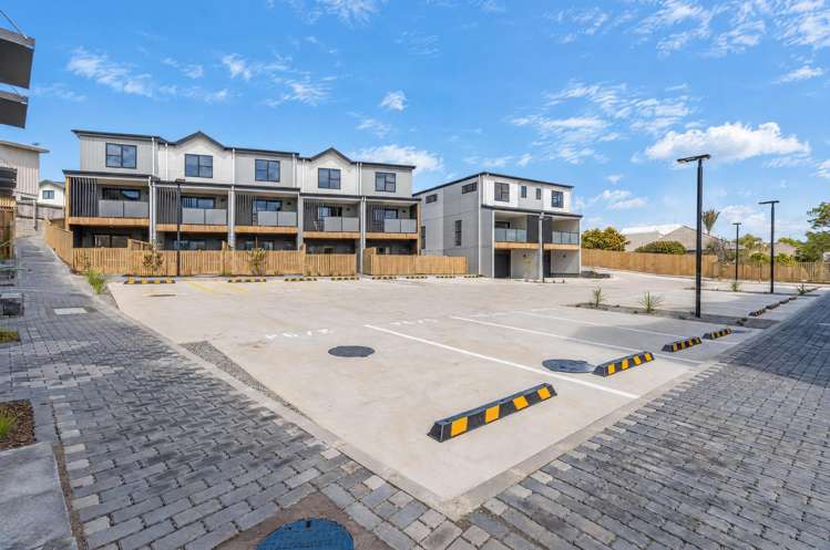 4/92 Freeland Avenue Mount Roskill_12