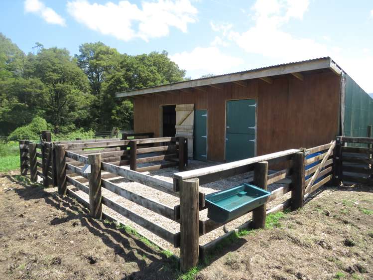 7 Somerville Road Reefton_20