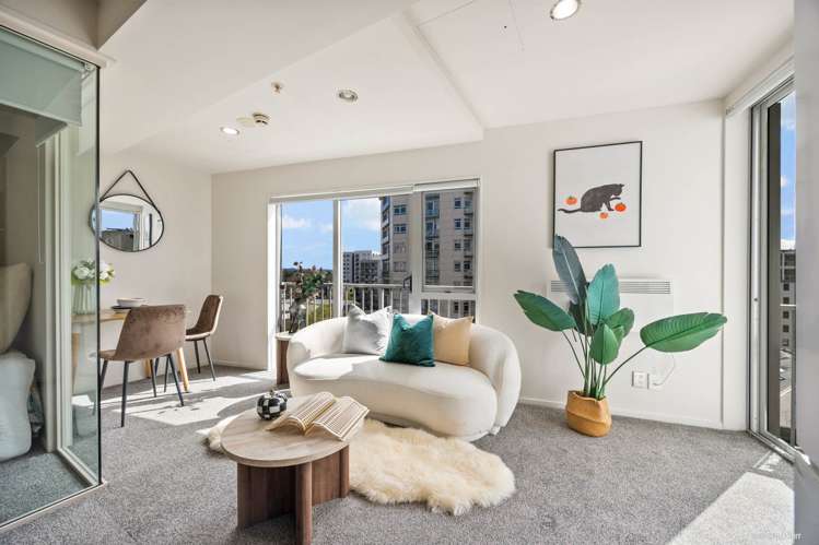 6J/208 Hobson Street_0