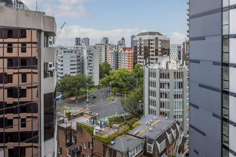 13J/3 Whitaker Place_2